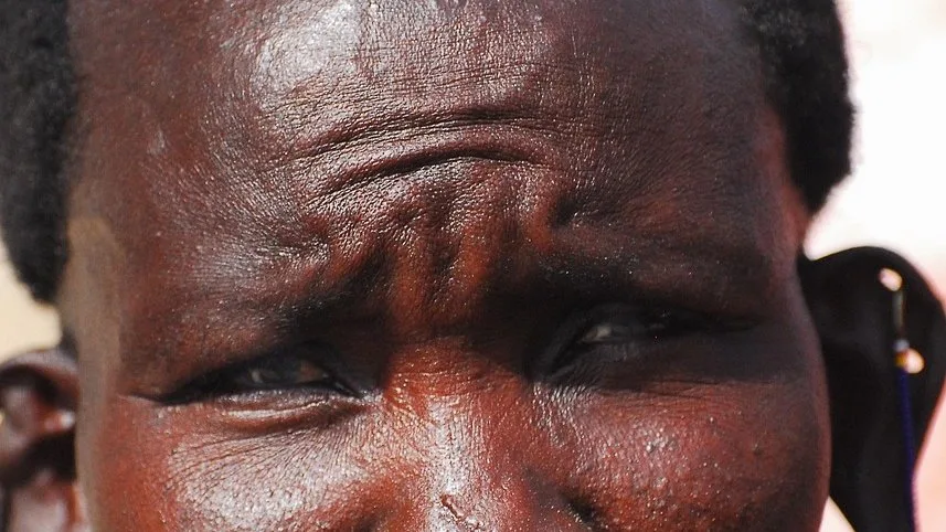 Artisanat et souvenirs de Tanzanie : bijoux maasaï, sculptures Makonde, tanzanite et Tinga Tinga